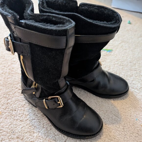 Burberry girls boots - Picture 3 of 4